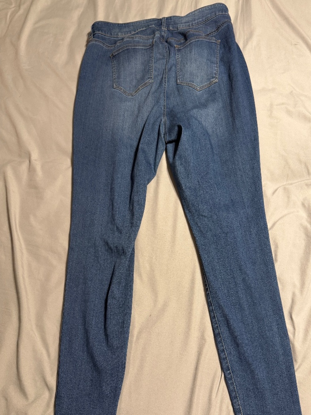 Celebrity Pink Women’s Size 20 Skinny Jeans Medium Wash Stretch Denim